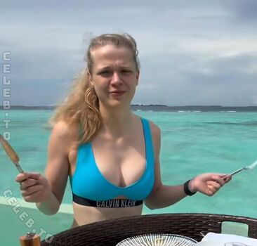 Djanesintica leaked private photo uncensored HD quality