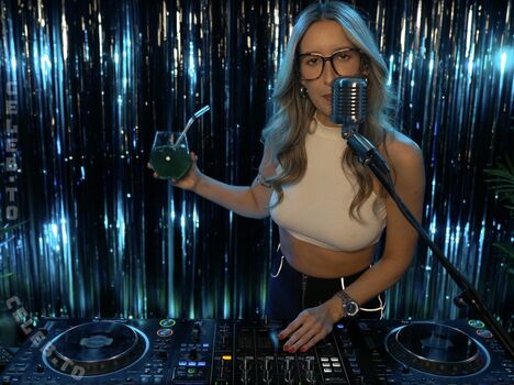 Djmissshelton  page leaked private photo uncensored HD quality
