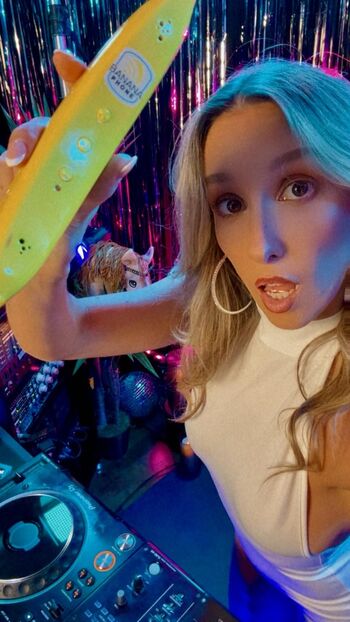 Djmissshelton  page leaked private photo uncensored HD quality