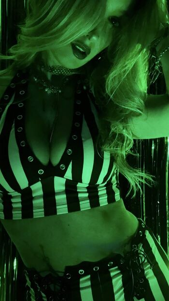 Djmissshelton  page leaked private photo uncensored HD quality