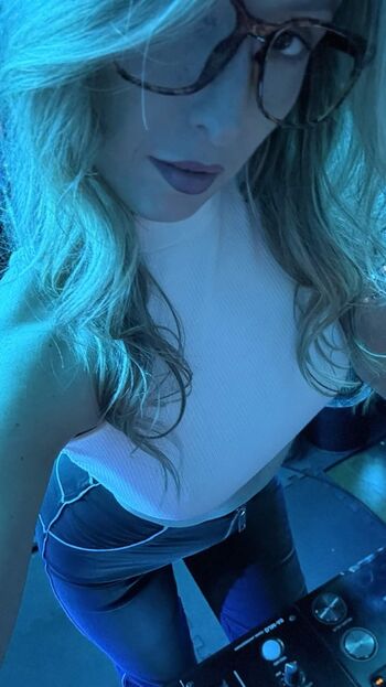 Djmissshelton  page leaked private photo uncensored HD quality