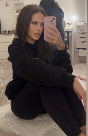 Doloryva leaked private photo uncensored HD quality