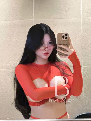 Duyenn hipp  page leaked private photo uncensored HD quality