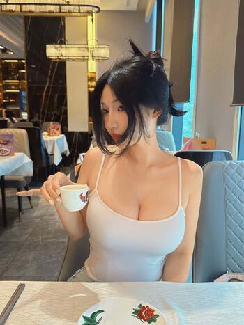 Duyenn hipp  page leaked private photo uncensored HD quality
