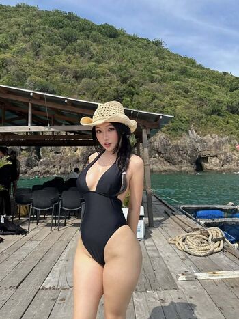 Duyenn hipp  page leaked private photo uncensored HD quality