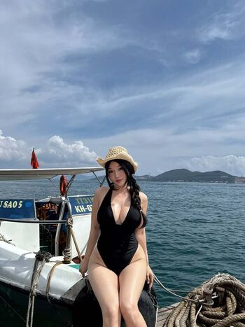 Duyenn hipp  page leaked private photo uncensored HD quality