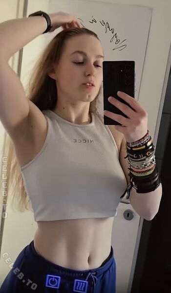 Einfachnurchristiinaa page leaked private photo uncensored HD quality