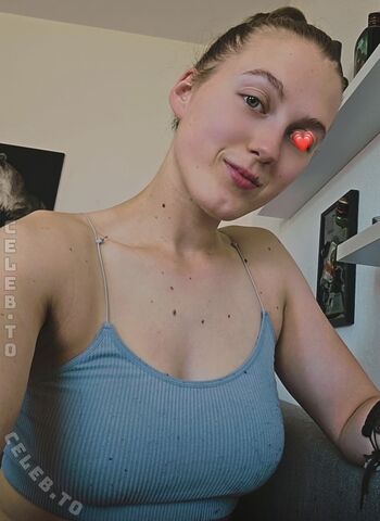 Einfachnurchristiinaa leaked private photo uncensored HD quality