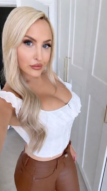 Eljonesuk leaked private photo uncensored HD quality