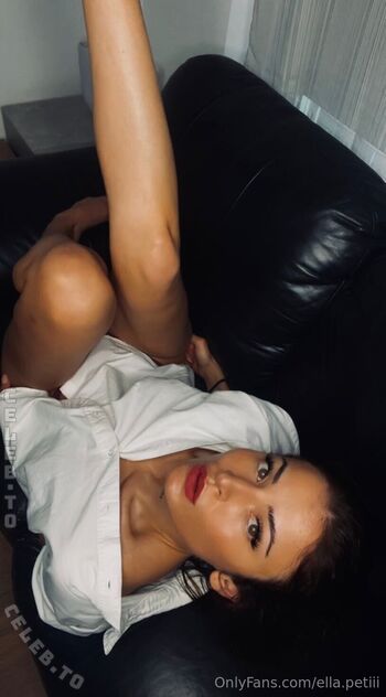 Ella petite leaked private photo uncensored HD quality