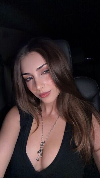 Emelia hartford page leaked private photo uncensored HD quality