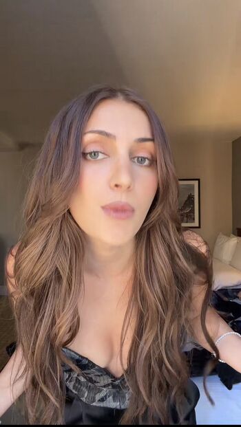 Emelia hartford page leaked private photo uncensored HD quality