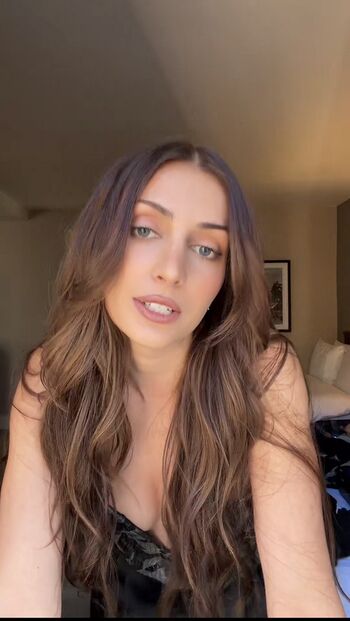 Emelia hartford page leaked private photo uncensored HD quality