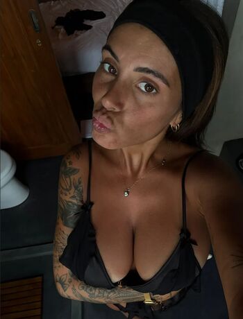 Emiiby  page leaked private photo uncensored HD quality