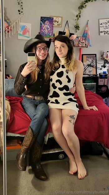 Emilybunoof leaked private photo uncensored HD quality