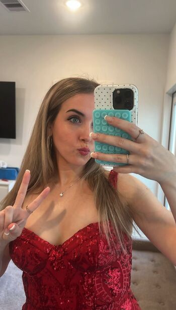 Emilycc leaked private photo uncensored HD quality