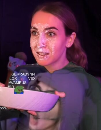 Emilycc leaked private photo uncensored HD quality