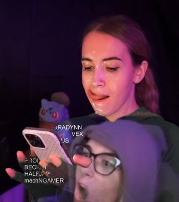 Emilycc leaked private photo uncensored HD quality