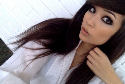 Emiru  page leaked private photo uncensored HD quality