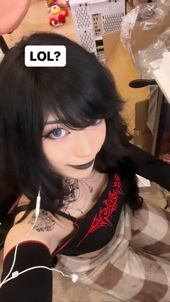 Emiru  page leaked private photo uncensored HD quality