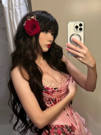 Emiru  page leaked private photo uncensored HD quality