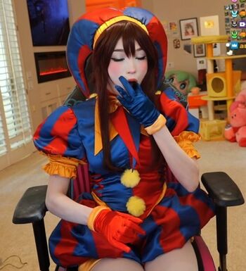Emiru  page leaked private photo uncensored HD quality