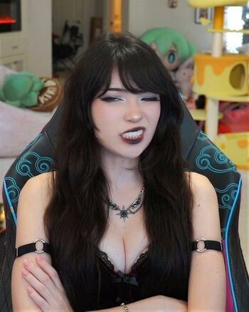 Emiru leaked private photo uncensored HD quality
