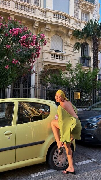 Ester dobrik page leaked private photo uncensored HD quality