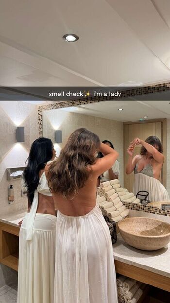 Ester dobrik page leaked private photo uncensored HD quality