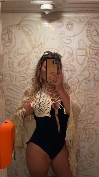 Ester dobrik page leaked private photo uncensored HD quality