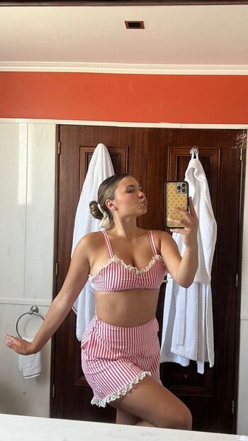 Ester dobrik page leaked private photo uncensored HD quality