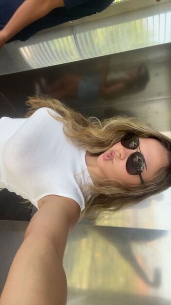 Ester dobrik page leaked private photo uncensored HD quality