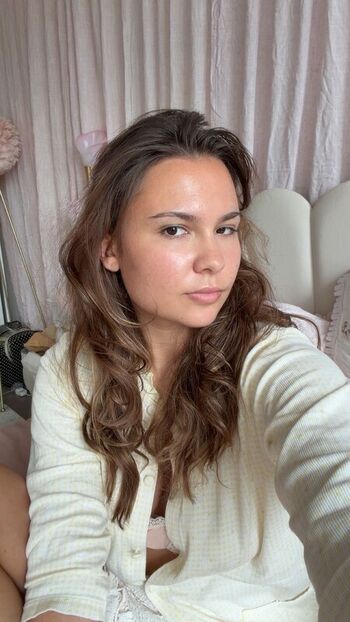 Ester dobrik page leaked private photo uncensored HD quality