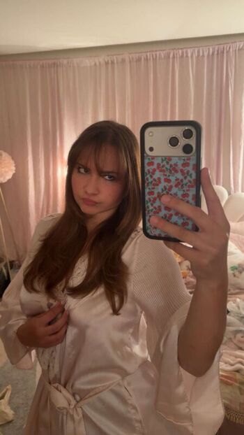 Ester dobrik page leaked private photo uncensored HD quality
