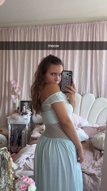 Ester dobrik page leaked private photo uncensored HD quality