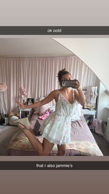 Ester dobrik page leaked private photo uncensored HD quality