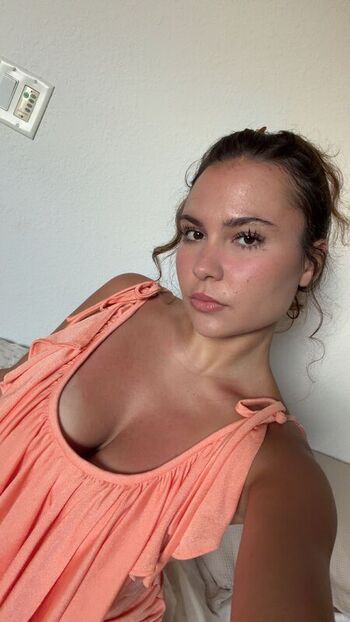 Ester dobrik page leaked private photo uncensored HD quality