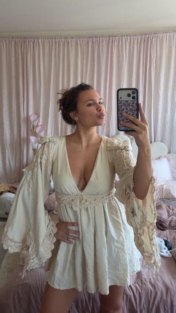 Ester dobrik page leaked private photo uncensored HD quality