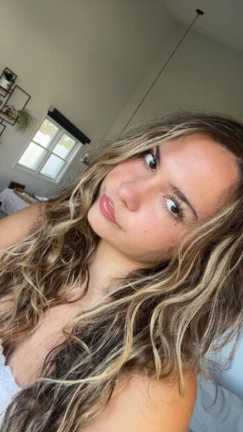 Ester dobrik page leaked private photo uncensored HD quality