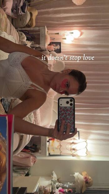 Ester dobrik page leaked private photo uncensored HD quality