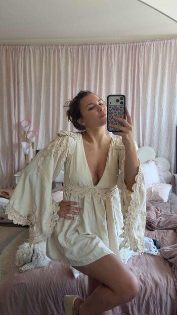 Ester dobrik page leaked private photo uncensored HD quality