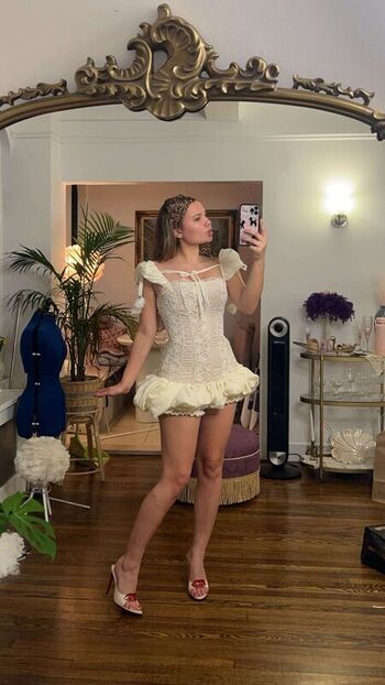 Ester dobrik page leaked private photo uncensored HD quality