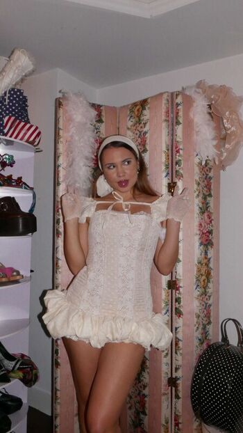 Ester dobrik page leaked private photo uncensored HD quality