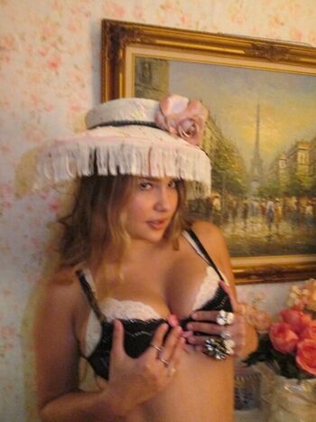 Ester dobrik page leaked private photo uncensored HD quality