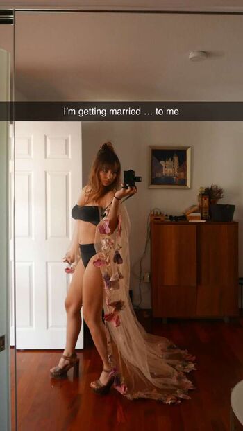 Ester dobrik page leaked private photo uncensored HD quality