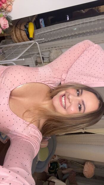 Ester dobrik page leaked private photo uncensored HD quality
