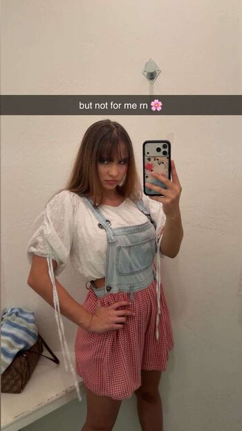 Ester dobrik page leaked private photo uncensored HD quality