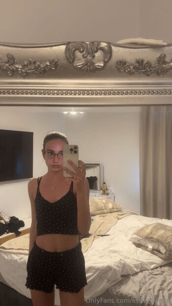 Evabrownxo leaked private photo uncensored HD quality