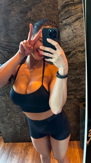 Fbyana page leaked private photo uncensored HD quality