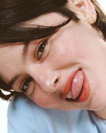 Gracie abrams page leaked private photo uncensored HD quality